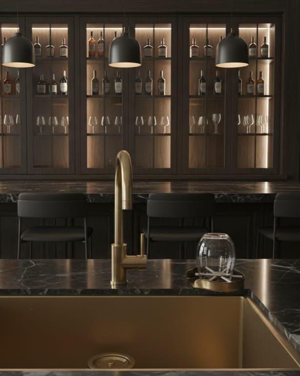 Unlacquered Brass Glass Rinser, Modern Gold Bar Accessory – detail view